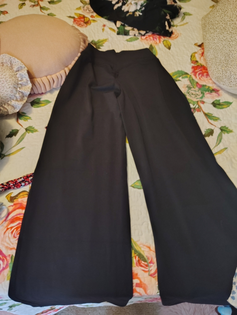 Yeoreo Wide Leg Black  Pants